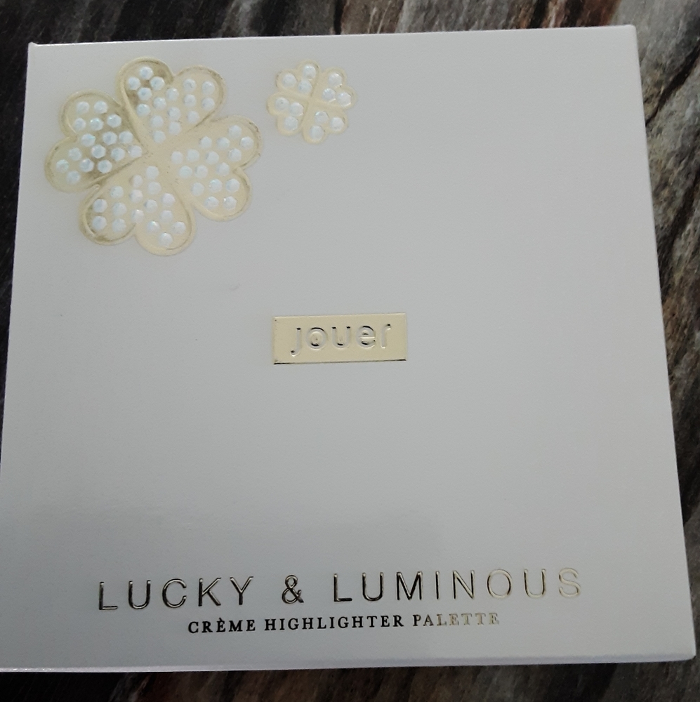 Jouer Lucky & Luminous Creme Highlighter Palette